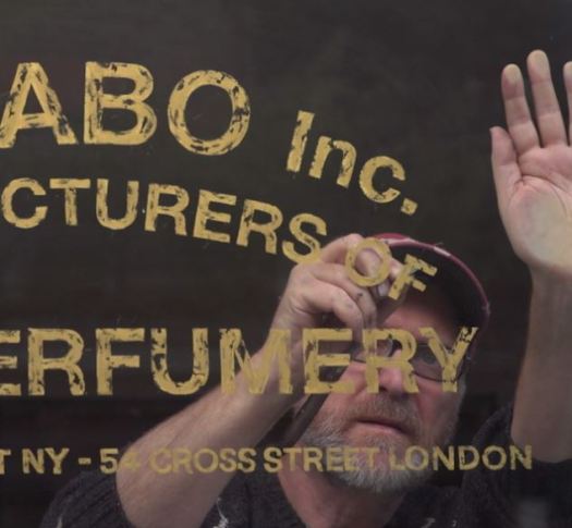 London sign writer Nick Garrett, Signwriter near us