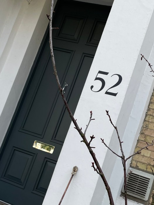 London Sign writing traditional sign writing NGS